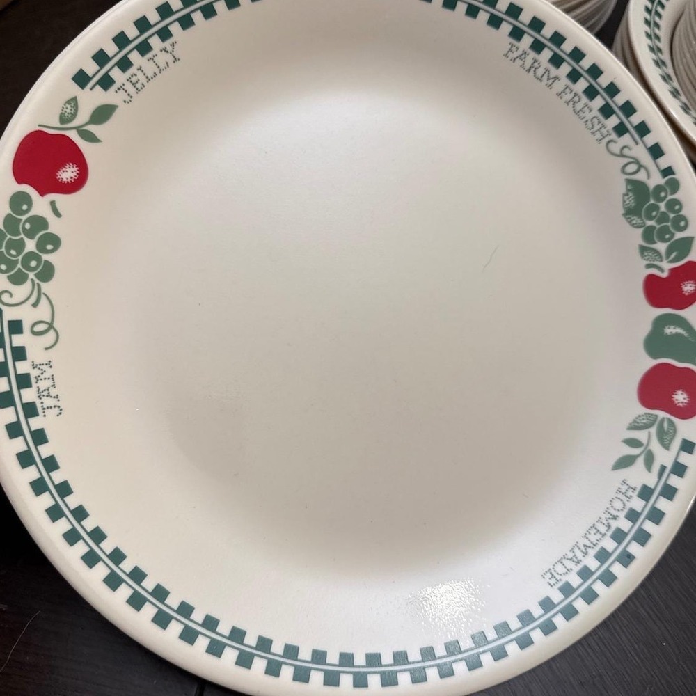 Corelle Farm Fresh Dinner Plate 10.25" Corning Vitrelle Fruit Green Checkered